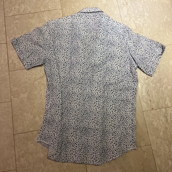 Robert Graham Blue Pattern Short Sleeve Button Down | Size M - Picture 2 of 3
